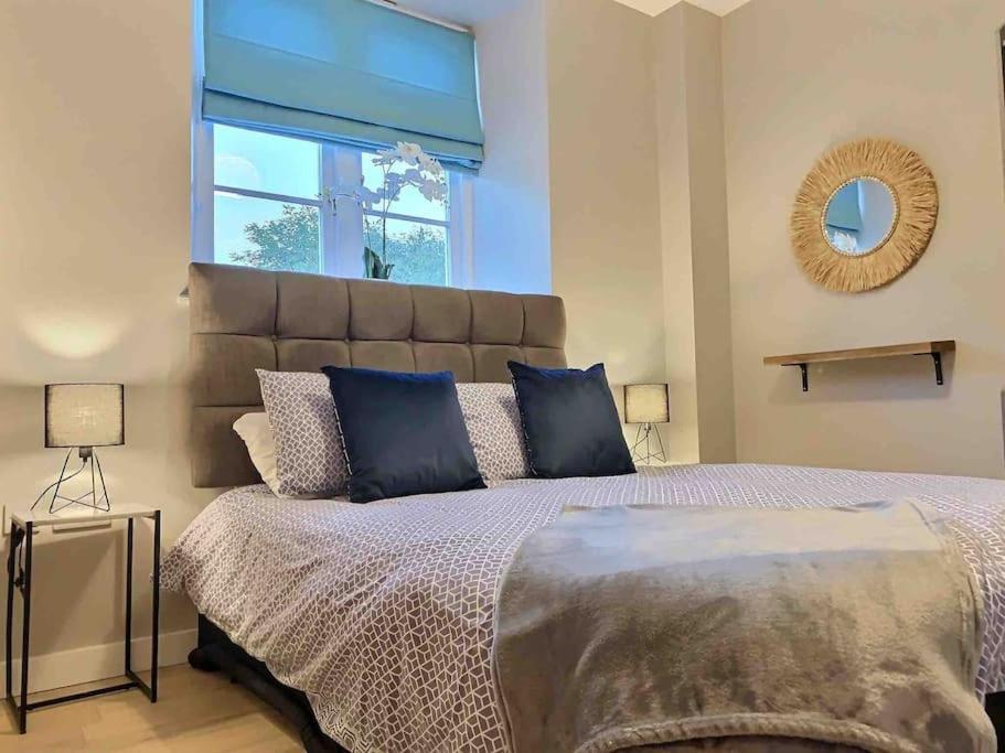 Cotswold Chapel, Sleeps Up To 5 In Kingsize Beds Chipping Norton Exterior foto